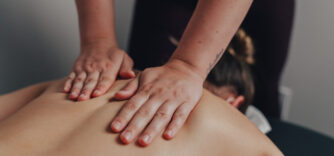 Le massage sur une base régulière: un puissant outil