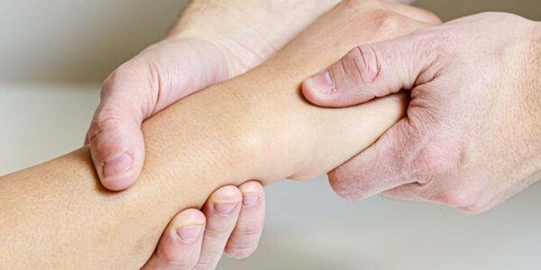 Rééducation des blessures de la main et du poignet avec la thérapie de la main et l'orthèse avec Kinatex Sports Physio, Québec et Ontario