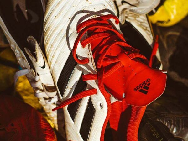 Les crampons de soccer sont les ennemis du ligament croisé antérieur