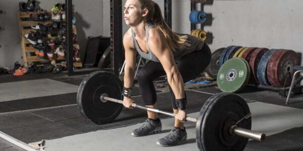 Incontinence chez les jeunes femmes sportives et l'entraînement au gym chez Kinatex Sports Physio, Québec et Ontario.