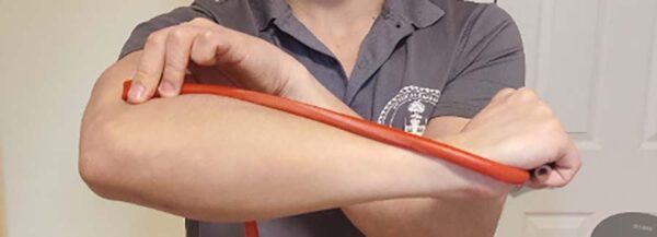 Ulnar wrist pain and posture at Kinatex Sports Physio, Quebec and Ontario.