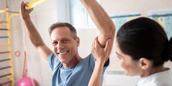 Astuces pour adhérer à vos exercices de réadaptation et le suivi chez Kinatex Sports Physio, Québec et Ontario.