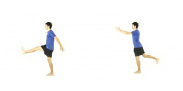 S'échauffer ou s'étirer avant de faire du sport ? Avec le balancement de la jambe chez Kinatex Sports Physio, Québec et Ontario.