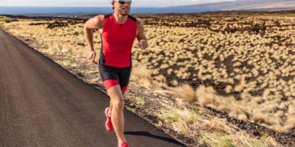 Le triathlon sans blessure et la périostite du tibia chez Kinatex Sports Physio, Québec et Ontario.