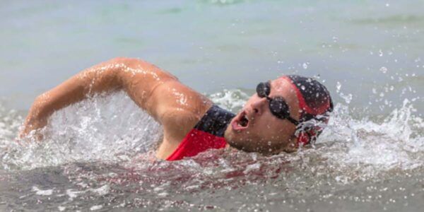 Le triathlon sans blessure et la tendinite de l'épaule chez Kinatex Sports Physio, Québec et Ontario.