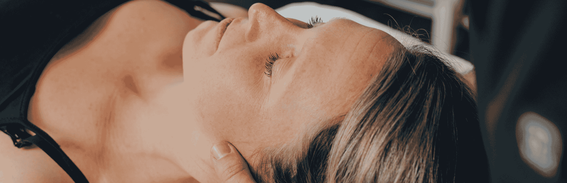 Maux de tête : causes, solutions et conseils chez Kinatex Sports Physio, Québec et Ontario.