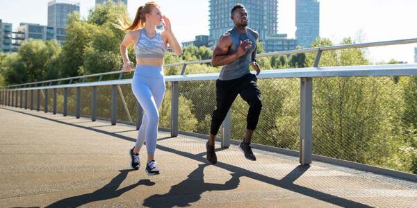 Course à pied et renforcement par la progression chez Kinatex Sports Physio, Québec et Ontario.