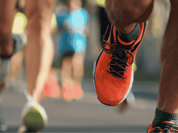 Fractures de stress chez le coureur : symptômes et traitement