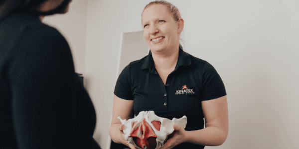 Les impacts du cancer du sein sur le plancher pelvien chez Kinatex Sports Physio, Québec et Ontario.